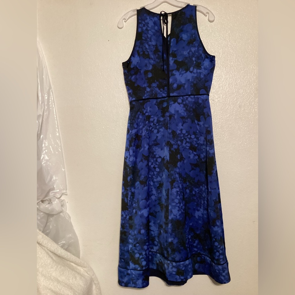 Banana Republic Floral MIDI Dress - Picture 6 of 14